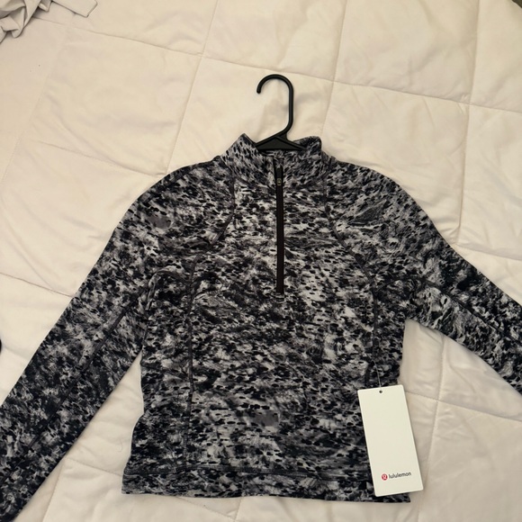 It’s Rulu Run Cropped 1/2 Zip - Picture 3 of 3